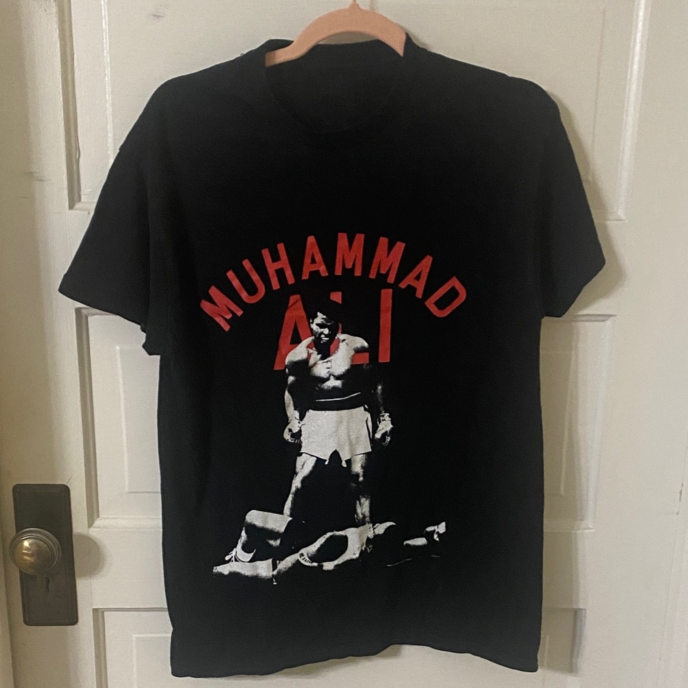 Source Unknown Black and Red Graphic Tee